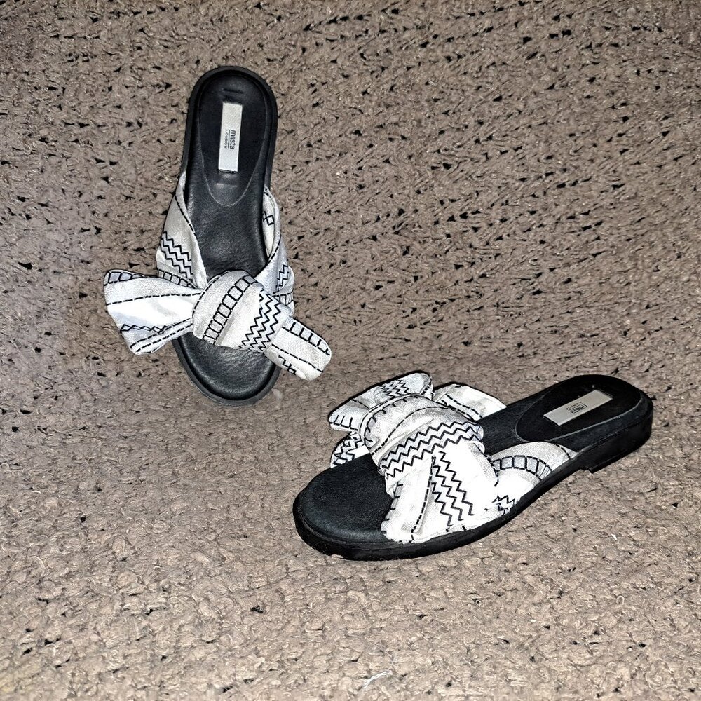 MIISTA LONDON-Valerie-Black & White Bow Slide Sandals-Size 37/US 6.5-Excellent